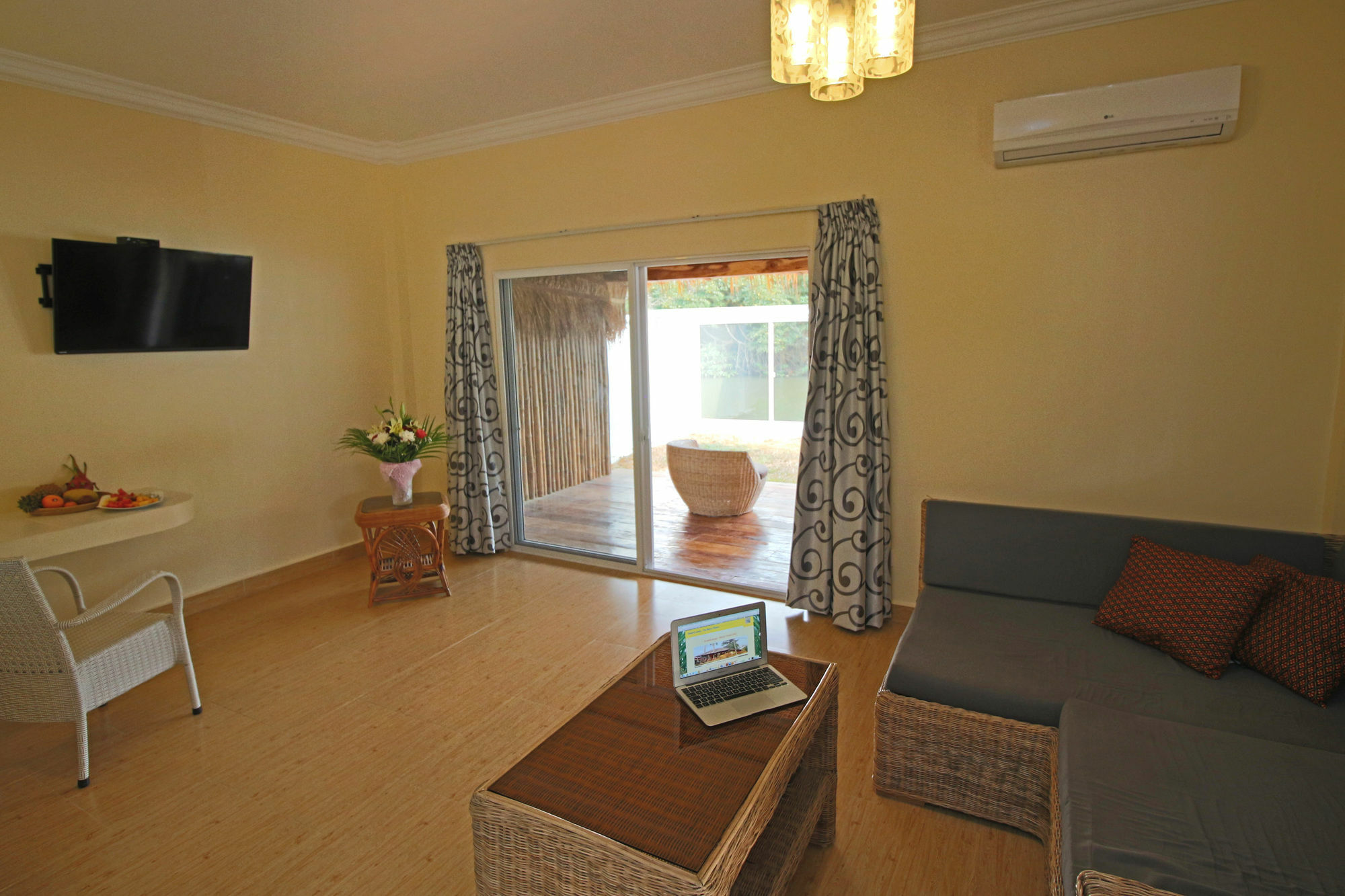 Sunset Lounge Hotel Sihanoukville Ngoại thất bức ảnh