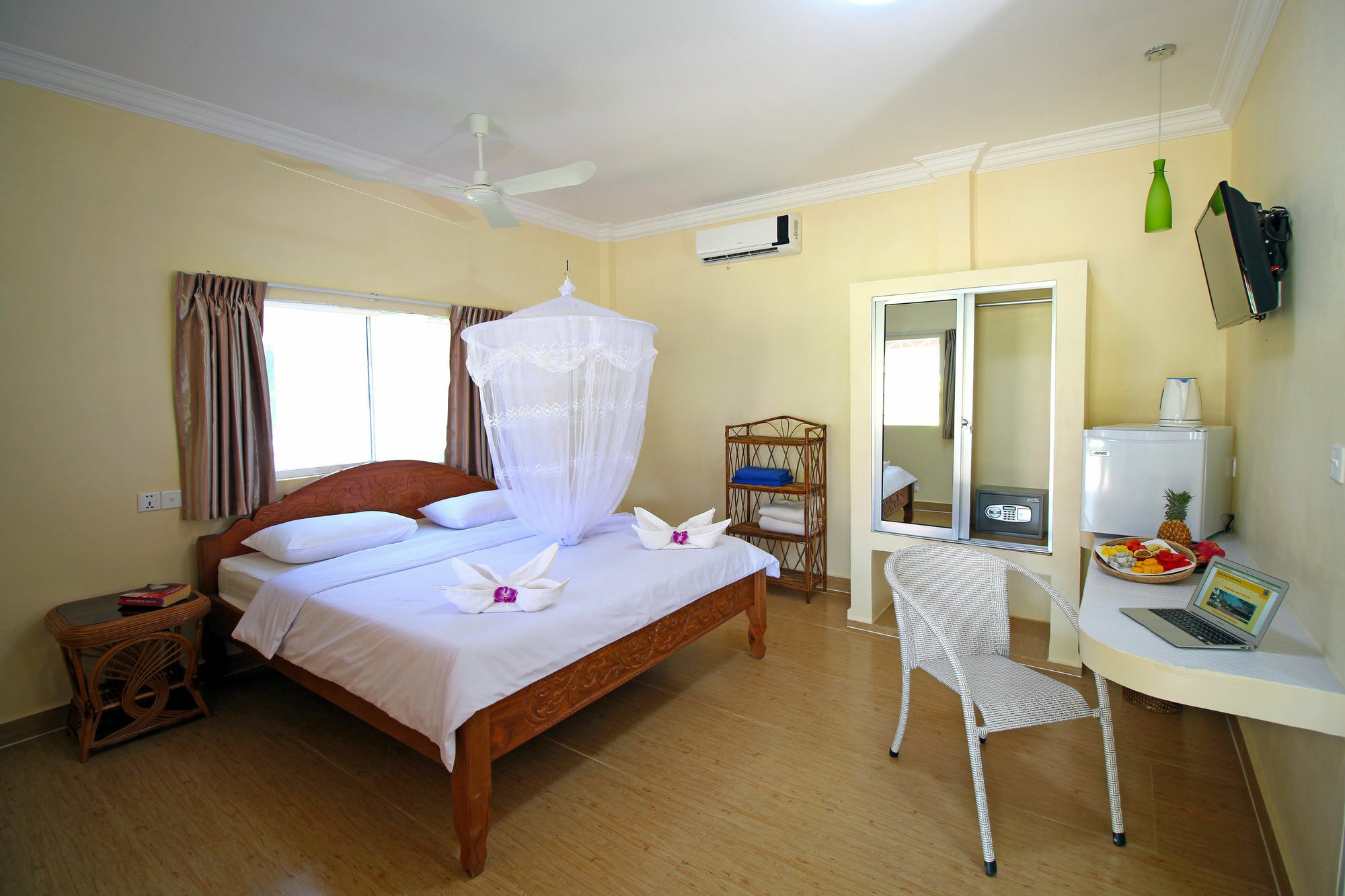 Sunset Lounge Hotel Sihanoukville Ngoại thất bức ảnh