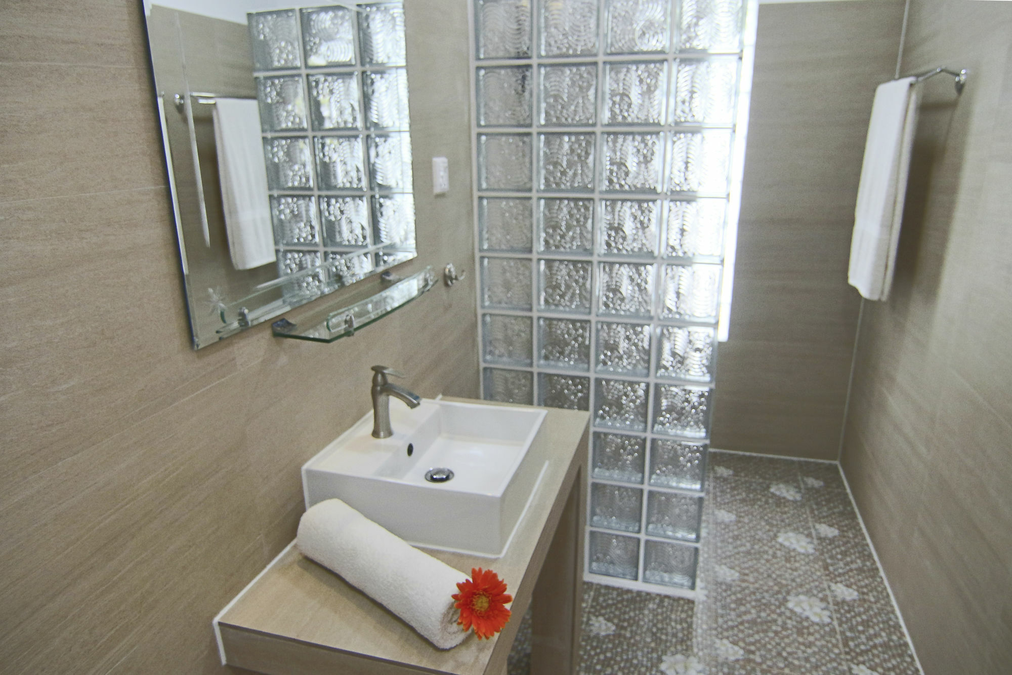 Sunset Lounge Hotel Sihanoukville Ngoại thất bức ảnh